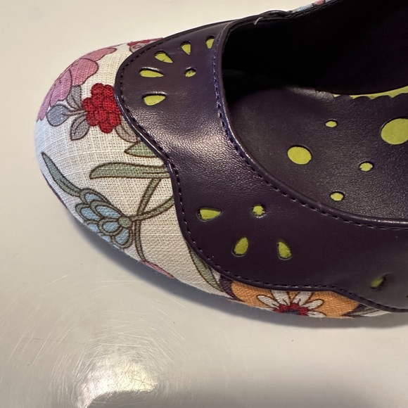 Driving Miss Daisy Pumps by Not Rated. Never worn.  Size 8.5 - Picture 8 of 12